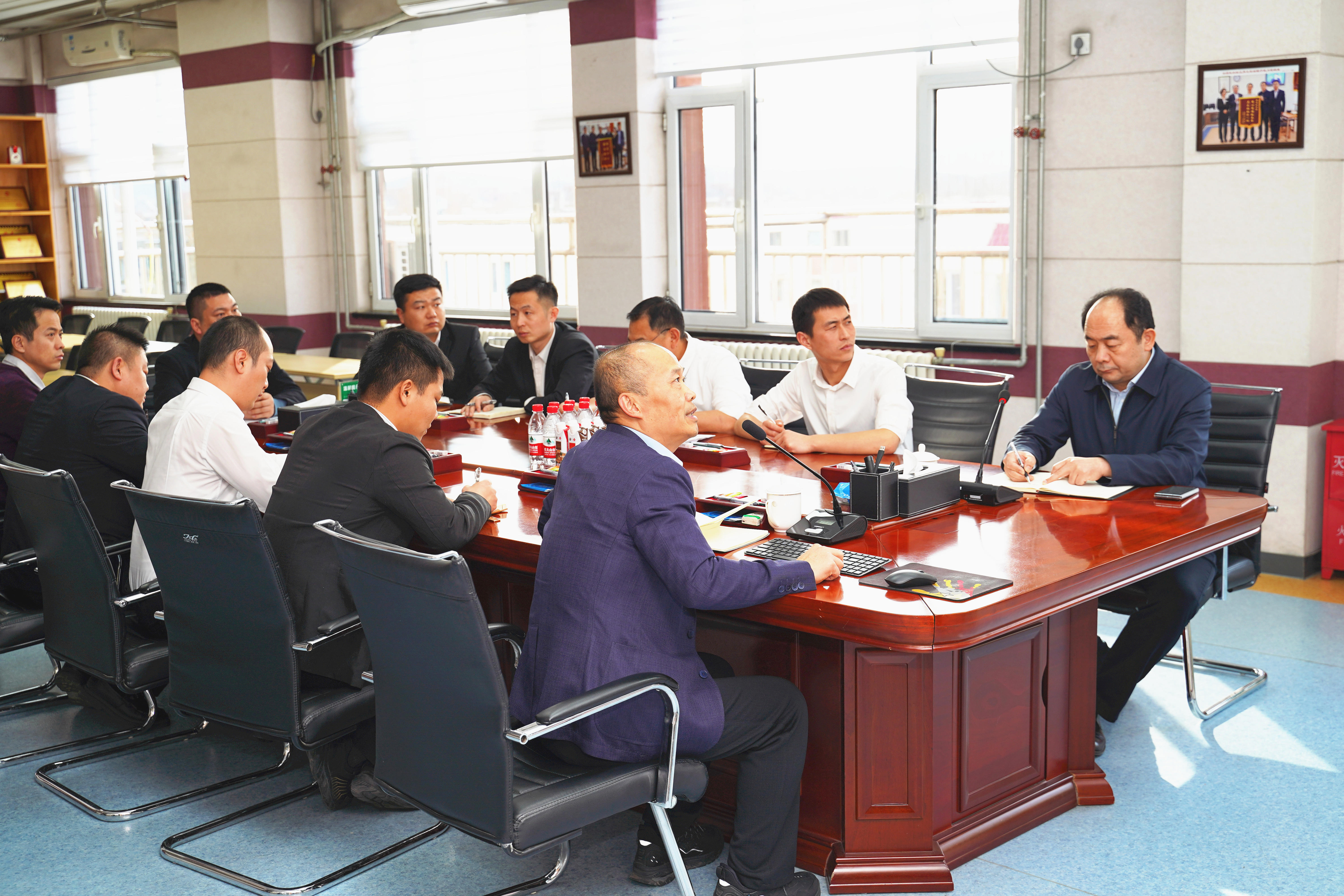 生命重于泰山 筑牢安全生產(chǎn)防線——集團(tuán)召開安全專題會議